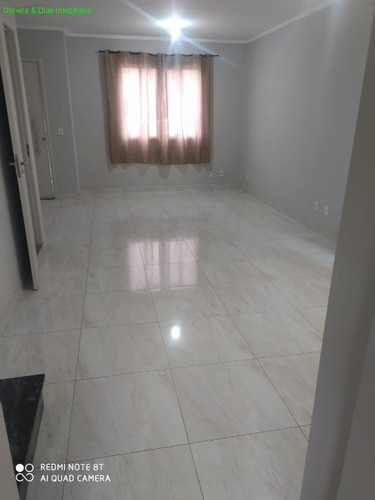Imagem 7 de 28 de Casa Em Condomínio Próximo A Granja Viana. Quintal Com Gramado. Confira. - Ca00822 - 69872520