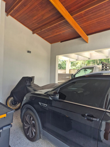 Linda Casa! Com 3 Quartos Suites À Venda, 200 Metros Quadrados