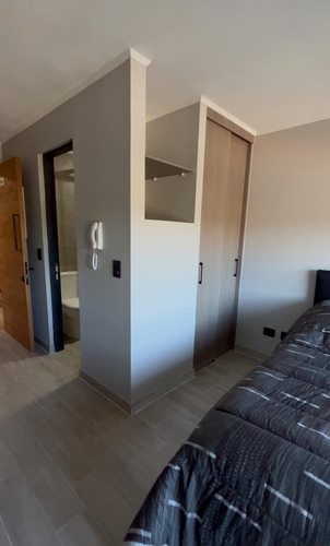 Departamento Estudio Amoblado En Edificio R