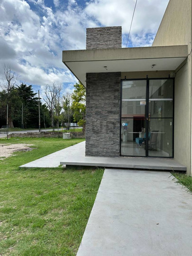 Local En Venta, City Bell, Sobre Camino General Belgrano