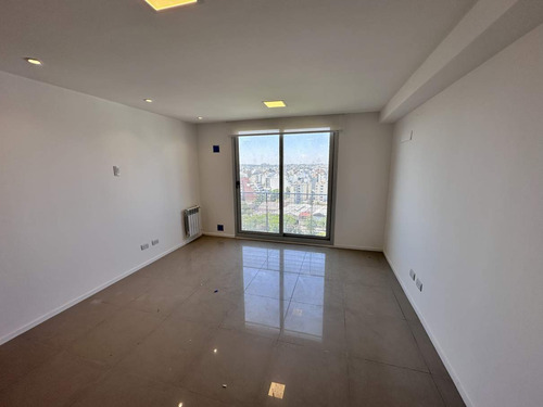 Departamento De 2 Dormitorios En Alquiler En Barrio Gral. Paz - Torre Alto Paz