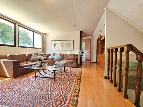 Casa En Venta De 6dor-3baño, + Svs, Lo Barnechea