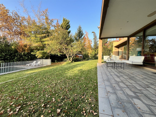 Casa En Venta De 6 . No Perimetral ,sector Craighouse