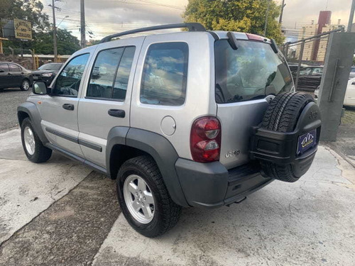 Imagem 3 de 15 de Jeep Cherokee Sport 4x4 3.7 V-6 4p 2006