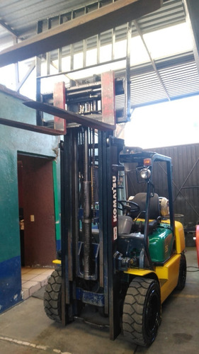 Imagen 2 de 7 de Montacargas Komatsu Modelo 2005 Capacidad De 5 Mil Libras