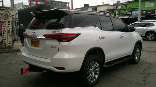 Toyota Fortuner 2.4 Diésel Srv 4X2