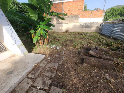 Terreno Con Casa En Barrio Sucre Las Delicias - Jb