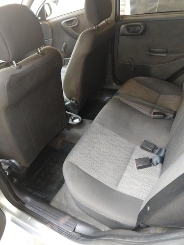 Imagem 8 de 12 de Chevrolet Corsa 1.0 Maxx Flex Power 5p