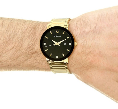 Imagen 4 de 6 de Reloj Bulova Quartz Para Hombre 97d116 Dorado Diamantes