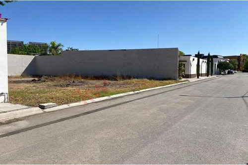 Terreno Residencial En Venta, En La Exclusiva Zona En El Fresno, Torreón, Coahuila