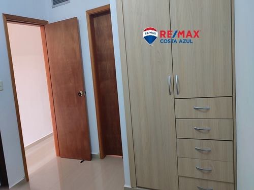 Imagen 5 de 16 de Se Vende Apartamento Con Vista Al Mar, Planta Elecrtica Total, En Tucacas, Edificio Marian Suite