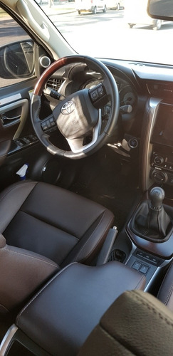 Toyota Sw4 2.8 Srx 177c Mt 4x4 7as 2018