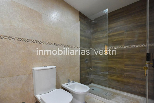 Imagen 5 de 24 de 467 E/ 138 Y 141, City Bell, Barrio Privado ''las Carolinas'' - Casa A Estrenar En Venta