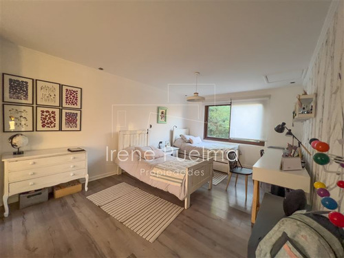 Imagen 15 de 19 de Vende Casa Remodelada Con Plaza Valle La Dehesa Lo Barnechea