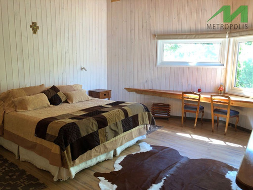Casa En Venta De 3 Dorm. En Vichuquén