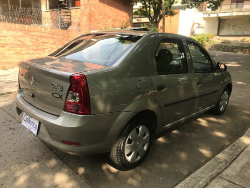 Renault Logan Expression Mt 2012
