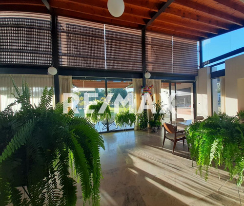 Casa En Condominio En Venta En Balvanera Country
