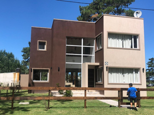 Imagen 2 de 14 de Imperdible Oportunidad Casa Costa Del Este