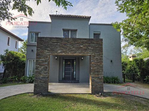 Venta De Casa En Haras Maria Eugenia Excelente Ubicacion