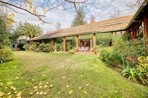 Casa Venta De 3 Dorm. Santa Maria De Manquehue Sector Plano