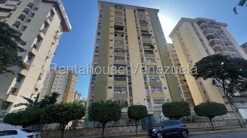 Venta De Apartamento En Montalbán Iii, Rc 25:18751