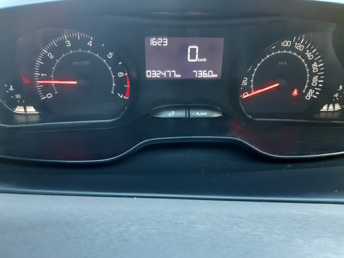 Imagen 10 de 12 de Peugeot 208 2018 1.6 Active