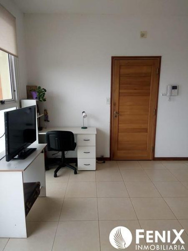 Imagen 5 de 16 de Df539 - . Z/ Lavalle Y Tacuarí-departamento En Venta