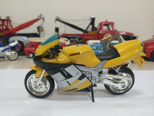 Miniatura Moto Yamaha Fzr 600r 1/18 Saico #2g89