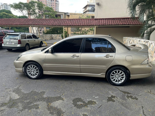 Imagen 5 de 10 de Mitsubishi Lancer Touring
