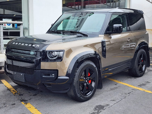 Land Rover Defender 90 First Edition P400 2021