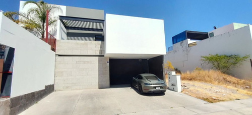 Imagen 14 de 30 de Casa Con Excelente Vista Desde El Roof En Cumbres Del Lago