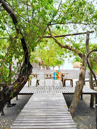 Lote Con Cabaña En Venta Con Acceso Directo Al Mar