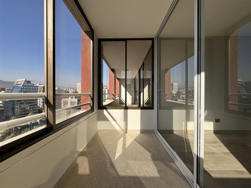 Recién Remodelado, Vista Despejada, Plaza Perú