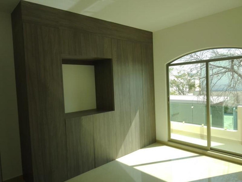 Casa Sola Modelo Clasica Doble Fraccionamiento Seguridad Alberca Jacuzzi