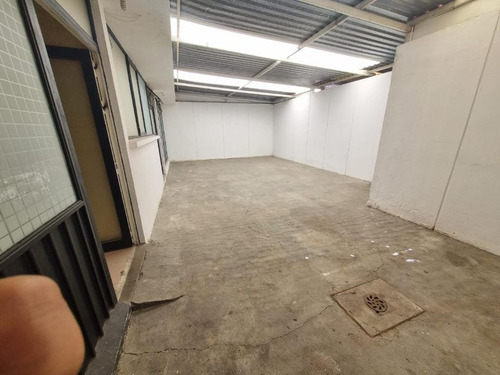 Oficina En Renta En Colonia San Miguel Apinahuizco, Toluca, Estado De México