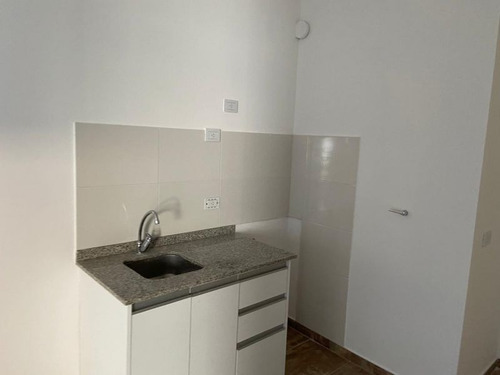 Imagen 5 de 12 de Departamento En Venta En José C Paz