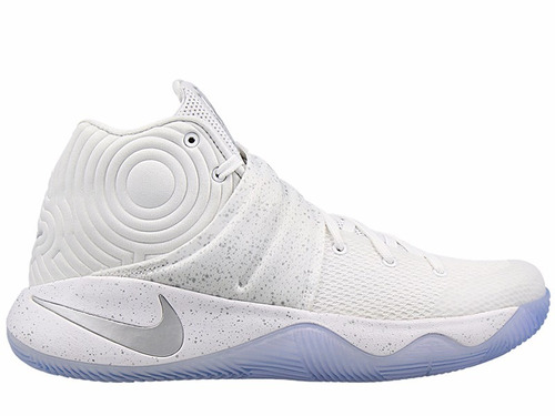 Tênis Nike Kyrie Irving 2 Speckle White Silver Basketball.