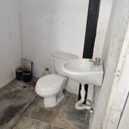 Alquiler/ Local/ El Pedregal/ 30m2/ 1b