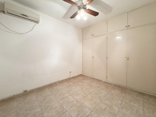 Venta - Departamento 2 Ambientes Con Patio - Recoleta