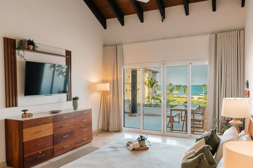 Renta Apartamento En Primera Linea De Playa, Punta Palmera, Cap Cana, Punta Cana