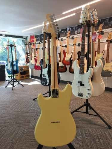 Duo-sonic Hs Canary D. Fender