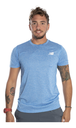 Remera New Balance Tenacity Hombre Training Celeste