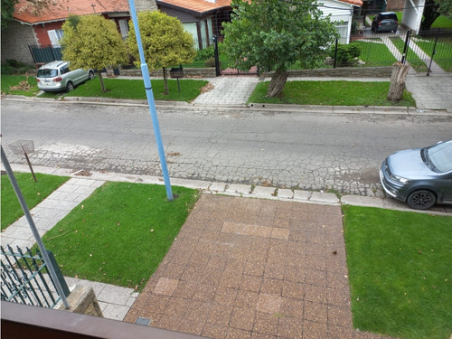 Zona Mogotes; Excelente Departamento A La Calle