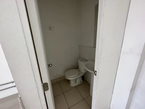 Local Comercial En Arriendo En Maipú