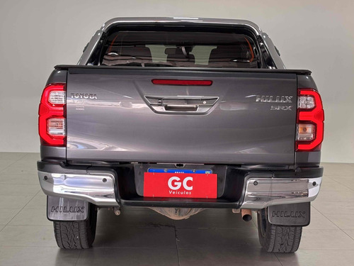 Toyota Hilux 2.8 D-4D TURBO DIESEL CD SRX 4X4 AUTOMÁTICO