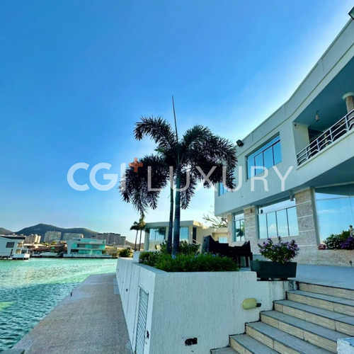 Cgi+ Luxury Lecheria Vende Hermosa Casa En La Ur. Las Villas