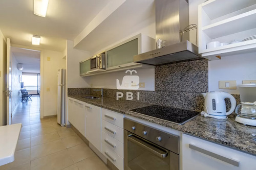 Apartamento En El Lomo De La Ballena 2 Dormitorios - Quartier Punta Ballena - Ref : Pbi489