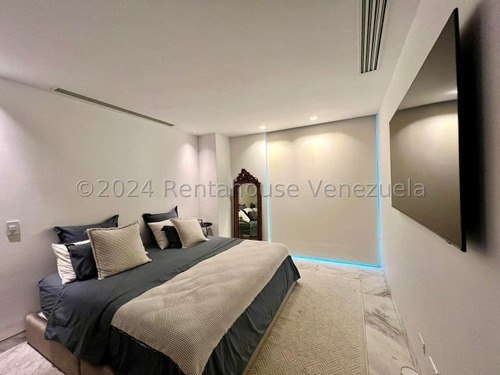 Hermoso Apartamento Con Terraza En Los Naranjos De Las Mercedes 24-25147