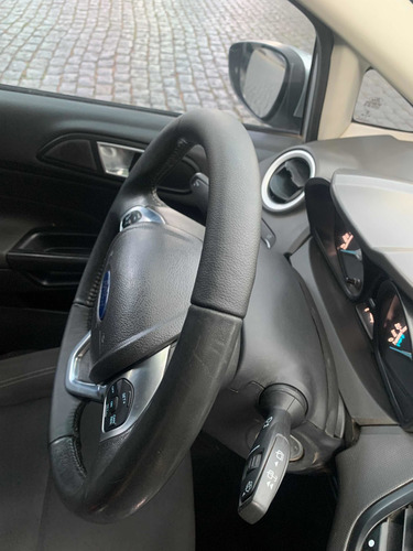 Imagen 15 de 25 de Ford Fiesta Kinetic Design 2018 1.6 Se Powershift 120cv