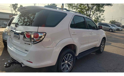 Toyota Hilux SW4 3.0 SRV 4X4 7 LUGARES 16V TURBO INTERCOOLER DIESEL 4P AUTOMÁTICO